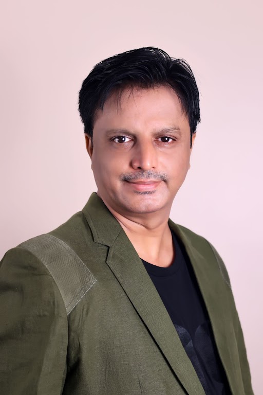 elegant gold accessories display in luxury showroom, sophisticated lighting, modern minimalist design